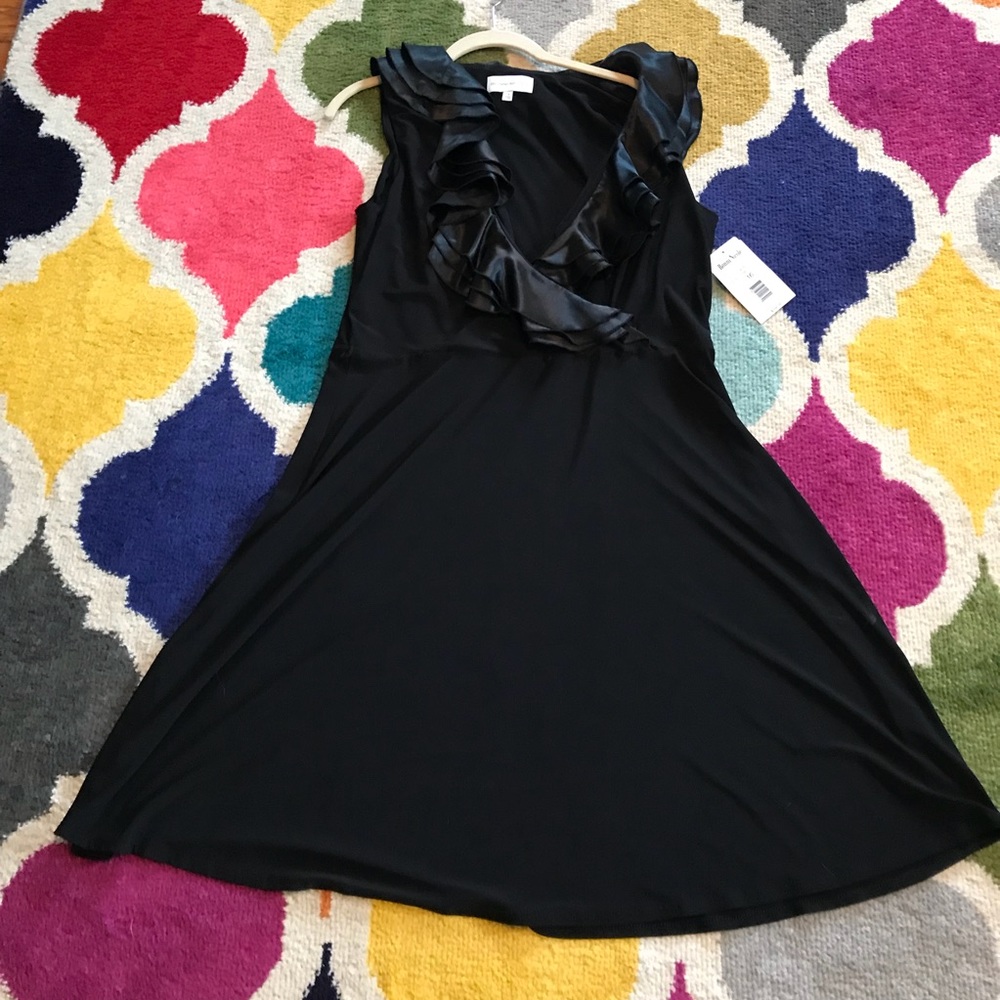 Ronni Nicole 16 ruffle neck black dress midi sexy